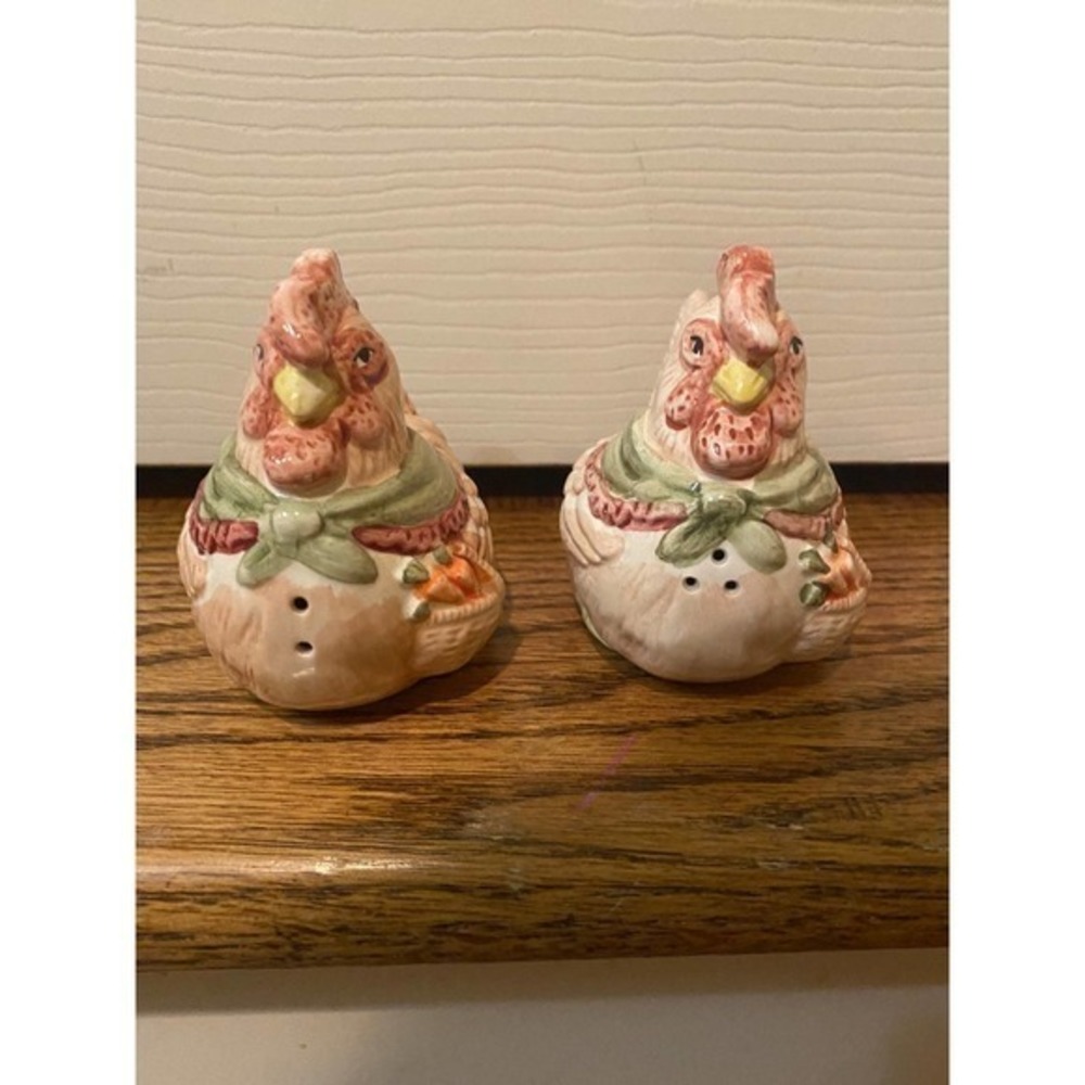 Multicolor Chicken Ceramic‎ Refillable Salt And Pepper Shaker Set Of 2